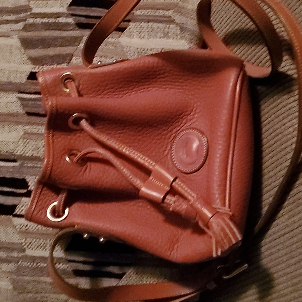 Vintage Leather Dooney and Bourke Tan bag
